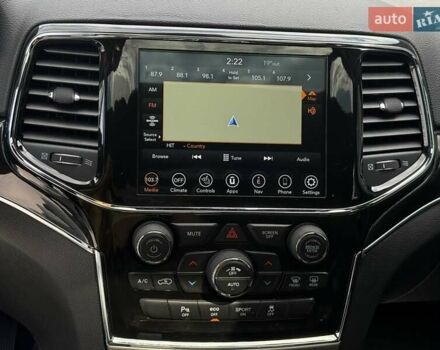 Белый Джип Гранд Чероки, объемом двигателя 5.65 л и пробегом 4 тыс. км за 39898 $, фото 31 на Automoto.ua