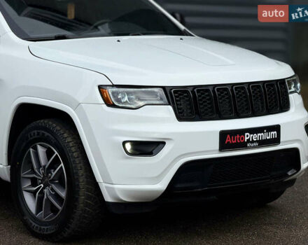 Білий Джип Grand Cherokee, об'ємом двигуна 3.6 л та пробігом 30 тис. км за 31000 $, фото 11 на Automoto.ua