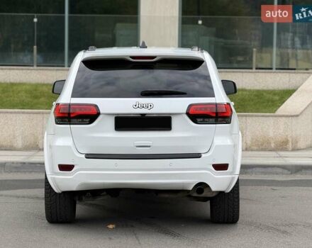 Джип Grand Cherokee 2021 у Дніпро (Дніпропетровську) на Automoto.ua Білий Джип Grand Cherokee, об'ємом двигуна 3.6 л та пробігом 93 тис. км за 26500 $, фото 7 на Automoto.ua