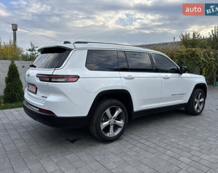 Джип Гранд Чероки 2021 в Полтаве на Automoto.ua Белый Джип Гранд Чероки, объемом двигателя 3.6 л и пробегом 64 тыс. км за 35000 $, фото 27 на Automoto.ua