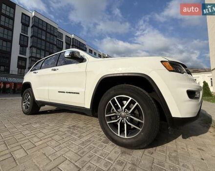 Джип Гранд Чероки 2021 в Ромнах на Automoto.ua Белый Джип Гранд Чероки, объемом двигателя 3.6 л и пробегом 58 тыс. км за 27000 $, фото 23 на Automoto.ua