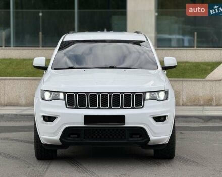 Джип Grand Cherokee 2021 у Дніпро (Дніпропетровську) на Automoto.ua Білий Джип Grand Cherokee, об'ємом двигуна 3.6 л та пробігом 93 тис. км за 26500 $, фото 2 на Automoto.ua