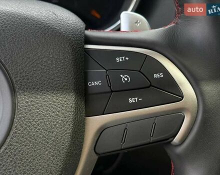 Белый Джип Гранд Чероки, объемом двигателя 5.65 л и пробегом 4 тыс. км за 39898 $, фото 26 на Automoto.ua