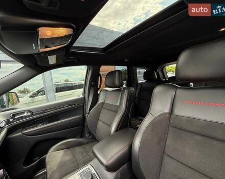 Белый Джип Гранд Чероки, объемом двигателя 5.65 л и пробегом 4 тыс. км за 39898 $, фото 35 на Automoto.ua