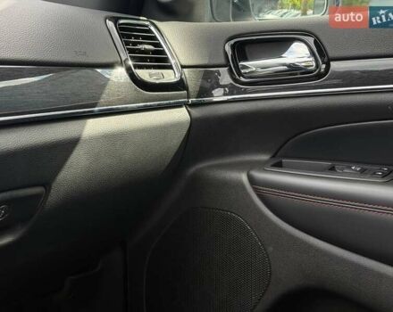 Белый Джип Гранд Чероки, объемом двигателя 5.65 л и пробегом 4 тыс. км за 39898 $, фото 30 на Automoto.ua