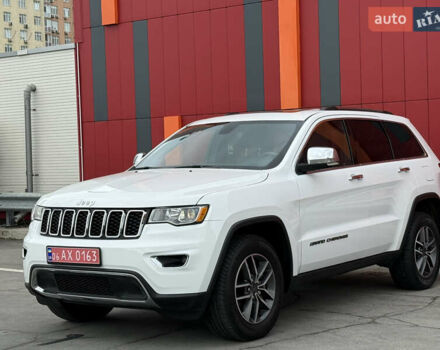 Джип Гранд Чероки 2021 в Киеве на Automoto.ua Белый Джип Гранд Чероки, объемом двигателя 3.6 л и пробегом 61 тыс. км за 25500 $, фото 2 на Automoto.ua