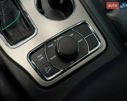 Білий Джип Grand Cherokee, об'ємом двигуна 3.6 л та пробігом 30 тис. км за 31000 $, фото 29 на Automoto.ua