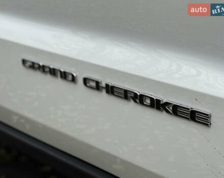 Белый Джип Гранд Чероки, объемом двигателя 3.6 л и пробегом 61 тыс. км за 24900 $, фото 12 на Automoto.ua
