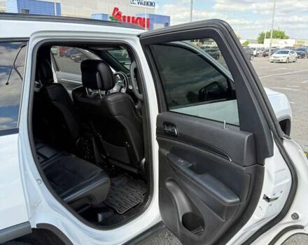 Белый Джип Гранд Чероки, объемом двигателя 3.6 л и пробегом 123 тыс. км за 33500 $, фото 19 на Automoto.ua