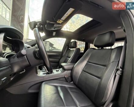 Джип Гранд Чероки 2021 в Ромнах на Automoto.ua Белый Джип Гранд Чероки, объемом двигателя 3.6 л и пробегом 58 тыс. км за 27000 $, фото 17 на Automoto.ua