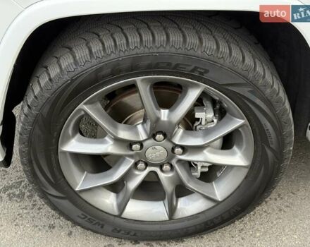 Джип Grand Cherokee 2021 у Дніпро (Дніпропетровську) на Automoto.ua Білий Джип Grand Cherokee, об'ємом двигуна 3.6 л та пробігом 93 тис. км за 26500 $, фото 12 на Automoto.ua