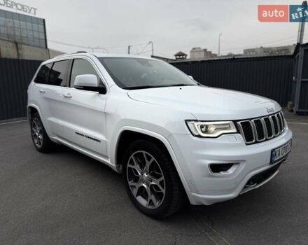 Белый Джип Гранд Чероки, объемом двигателя 2.97 л и пробегом 110 тыс. км за 34000 $, фото 2 на Automoto.ua