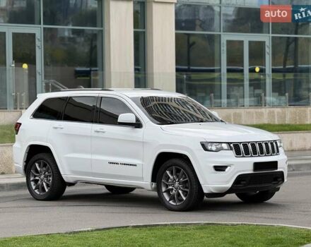 Джип Grand Cherokee 2021 у Дніпро (Дніпропетровську) на Automoto.ua Білий Джип Grand Cherokee, об'ємом двигуна 3.6 л та пробігом 93 тис. км за 26500 $, фото 4 на Automoto.ua