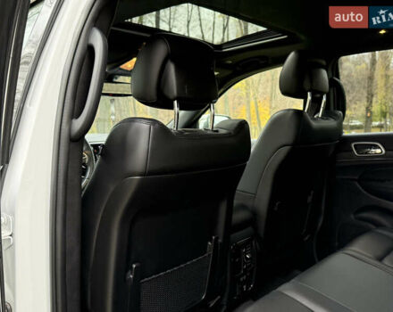 Белый Джип Гранд Чероки, объемом двигателя 3.6 л и пробегом 61 тыс. км за 24900 $, фото 47 на Automoto.ua