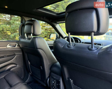 Белый Джип Гранд Чероки, объемом двигателя 3.6 л и пробегом 76 тыс. км за 27000 $, фото 21 на Automoto.ua