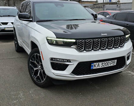 Білий Джип Grand Cherokee, об'ємом двигуна 2 л та пробігом 21 тис. км за 62000 $, фото 1 на Automoto.ua