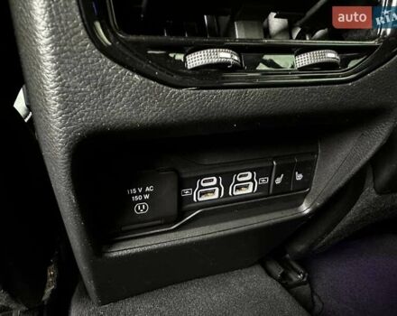 Білий Джип Grand Cherokee, об'ємом двигуна 2 л та пробігом 44 тис. км за 49500 $, фото 33 на Automoto.ua