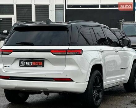 Білий Джип Grand Cherokee, об'ємом двигуна 2 л та пробігом 44 тис. км за 49500 $, фото 10 на Automoto.ua
