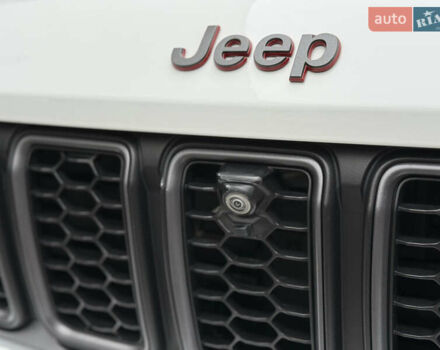 Белый Джип Гранд Чероки, объемом двигателя 3.6 л и пробегом 50 тыс. км за 42000 $, фото 10 на Automoto.ua
