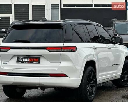 Білий Джип Grand Cherokee, об'ємом двигуна 2 л та пробігом 44 тис. км за 49500 $, фото 11 на Automoto.ua