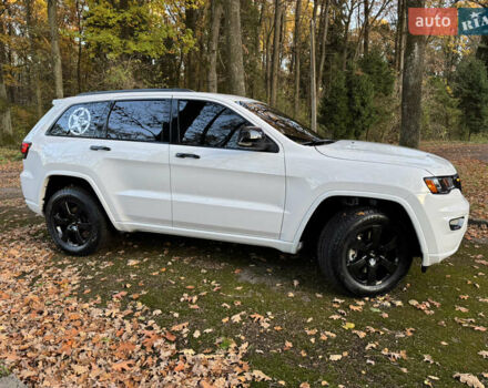 Білий Джип Grand Cherokee, об'ємом двигуна 3.6 л та пробігом 38 тис. км за 32000 $, фото 3 на Automoto.ua