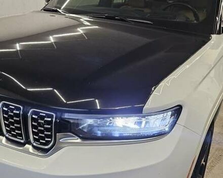 Білий Джип Grand Cherokee, об'ємом двигуна 2 л та пробігом 21 тис. км за 62000 $, фото 13 на Automoto.ua