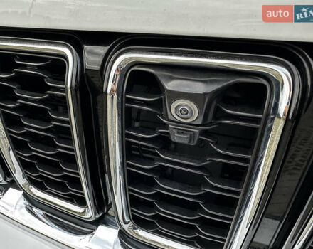 Білий Джип Grand Cherokee, об'ємом двигуна 2 л та пробігом 39 тис. км за 45500 $, фото 32 на Automoto.ua