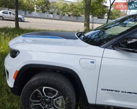 Білий Джип Grand Cherokee, об'ємом двигуна 2 л та пробігом 32 тис. км за 49999 $, фото 7 на Automoto.ua