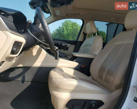 Белый Джип Гранд Чероки, объемом двигателя 0 л и пробегом 69 тыс. км за 25200 $, фото 6 на Automoto.ua