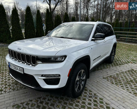 Білий Джип Grand Cherokee, об'ємом двигуна 2 л та пробігом 39 тис. км за 45500 $, фото 6 на Automoto.ua