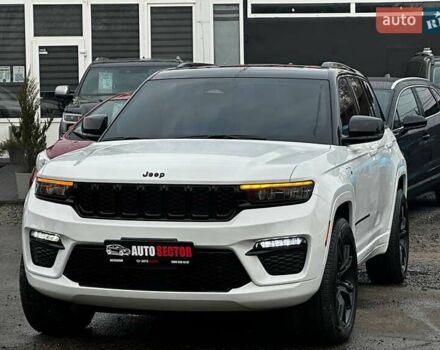 Білий Джип Grand Cherokee, об'ємом двигуна 2 л та пробігом 44 тис. км за 49500 $, фото 3 на Automoto.ua