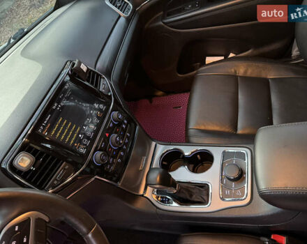 Білий Джип Grand Cherokee, об'ємом двигуна 3.6 л та пробігом 38 тис. км за 32000 $, фото 17 на Automoto.ua