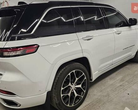 Білий Джип Grand Cherokee, об'ємом двигуна 2 л та пробігом 21 тис. км за 62000 $, фото 10 на Automoto.ua