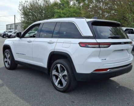 Білий Джип Grand Cherokee, об'ємом двигуна 2 л та пробігом 27 тис. км за 18200 $, фото 3 на Automoto.ua