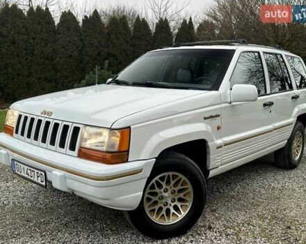 Белый Джип Гранд Чероки, объемом двигателя 3 л и пробегом 268 тыс. км за 3800 $, фото 1 на Automoto.ua