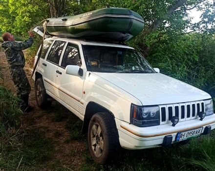 Белый Джип Гранд Чероки, объемом двигателя 4 л и пробегом 400 тыс. км за 4500 $, фото 1 на Automoto.ua