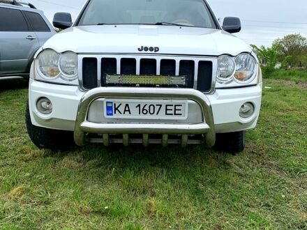 Білий Джип Grand Cherokee, об'ємом двигуна 3 л та пробігом 310 тис. км за 9300 $, фото 1 на Automoto.ua