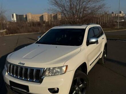Джип Grand Cherokee 2011 у Кривому Розі на Automoto.ua Білий Джип Grand Cherokee, об'ємом двигуна 3.6 л та пробігом 262 тис. км за 15500 $, фото 1 на Automoto.ua