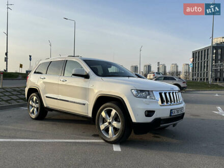 Джип Grand Cherokee 2011 у Києві на Automoto.ua Білий Джип Grand Cherokee, об'ємом двигуна 3.6 л та пробігом 211 тис. км за 16500 $, фото 1 на Automoto.ua