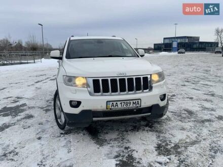 Білий Джип Grand Cherokee, об'ємом двигуна 2.99 л та пробігом 180 тис. км за 14800 $, фото 1 на Automoto.ua