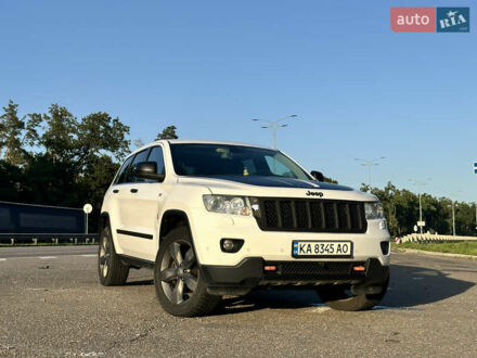 Білий Джип Grand Cherokee, об'ємом двигуна 2.99 л та пробігом 175 тис. км за 17900 $, фото 1 на Automoto.ua