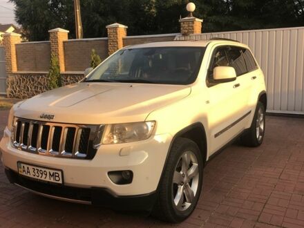 Джип Grand Cherokee 2012 у Києві на Automoto.ua Білий Джип Grand Cherokee, об'ємом двигуна 3 л та пробігом 250 тис. км за 17000 $, фото 1 на Automoto.ua
