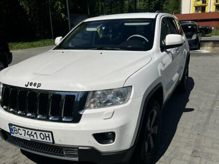 Джип Гранд Чероки 2012 в Трускавце на Automoto.ua Белый Джип Гранд Чероки, объемом двигателя 2.99 л и пробегом 245 тыс. км за 17550 $, фото 1 на Automoto.ua