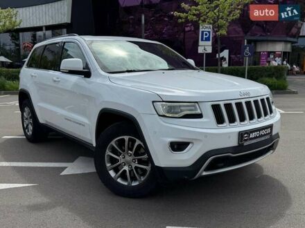 Джип Гранд Чероки 2014 в Киеве на Automoto.ua Белый Джип Гранд Чероки, объемом двигателя 3.6 л и пробегом 221 тыс. км за 17490 $, фото 1 на Automoto.ua