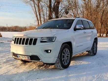 Джип Гранд Чероки 2015 в Полтаве на Automoto.ua Белый Джип Гранд Чероки, объемом двигателя 3.6 л и пробегом 250 тыс. км за 15800 $, фото 1 на Automoto.ua