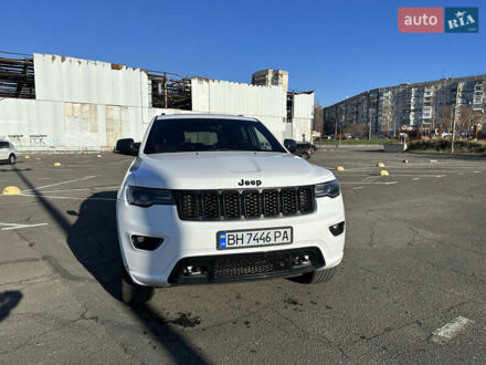 Белый Джип Гранд Чероки, объемом двигателя 3.6 л и пробегом 150 тыс. км за 27700 $, фото 1 на Automoto.ua