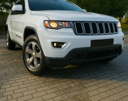 Белый Джип Гранд Чероки, объемом двигателя 3.6 л и пробегом 160 тыс. км за 18000 $, фото 1 на Automoto.ua