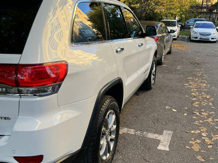 Джип Гранд Чероки 2016 в Львове на Automoto.ua Белый Джип Гранд Чероки, объемом двигателя 3.61 л и пробегом 50 тыс. км за 23800 $, фото 1 на Automoto.ua