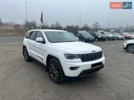 Джип Grand Cherokee 2016 у Казатине на Automoto.ua Білий Джип Grand Cherokee, об'ємом двигуна 2.99 л та пробігом 171 тис. км за 29800 $, фото 1 на Automoto.ua