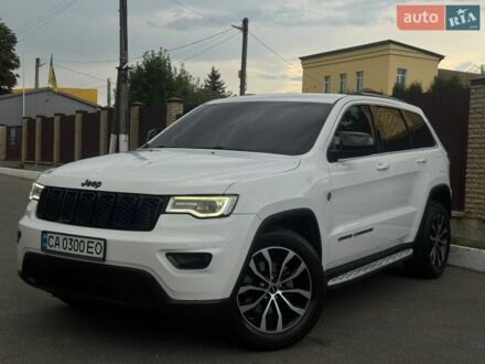 Білий Джип Grand Cherokee, об'ємом двигуна 3.6 л та пробігом 142 тис. км за 21000 $, фото 1 на Automoto.ua